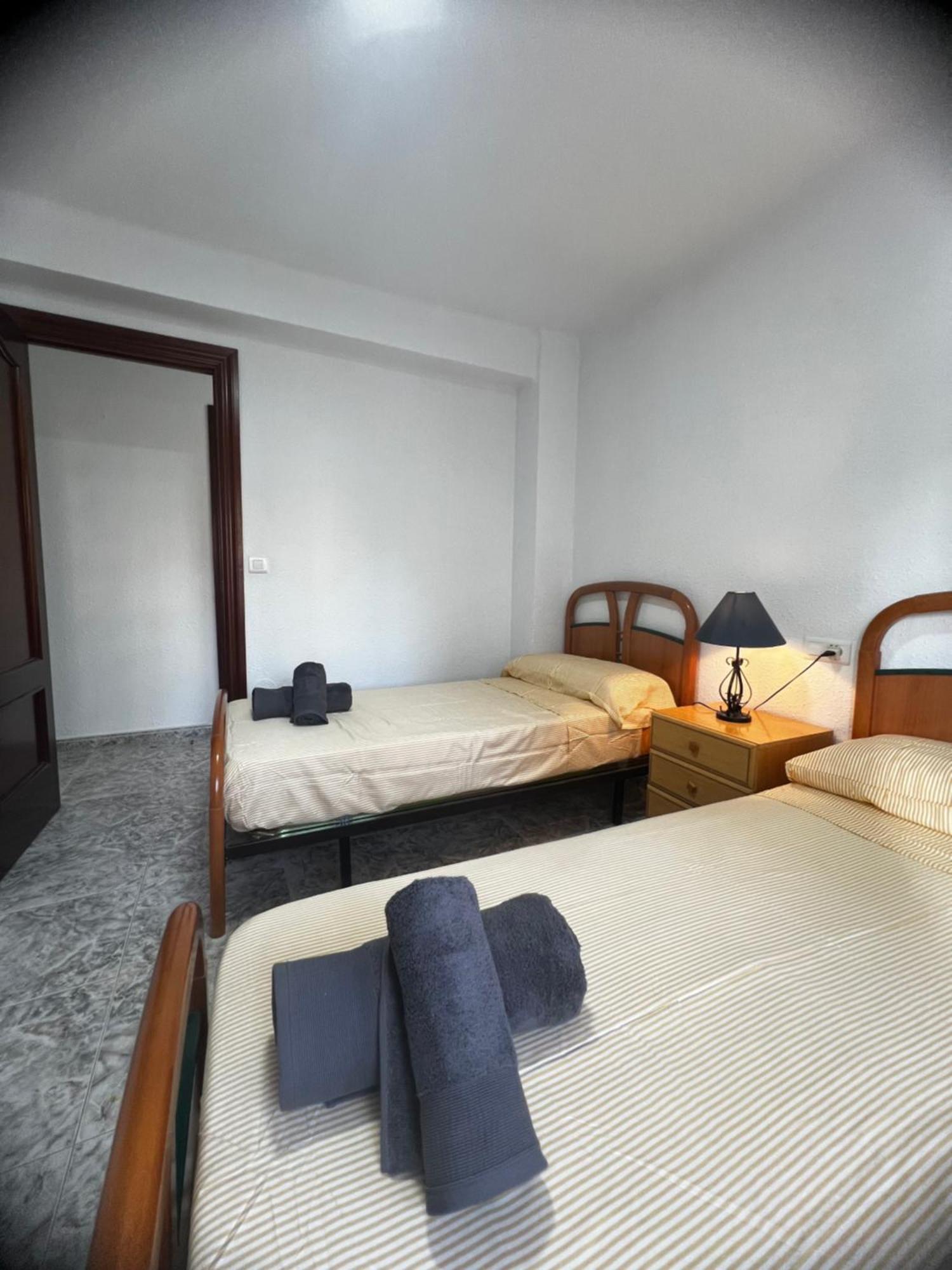 Apartamento 3 Habitaciones En Torre Del Mar A 50 Metros De La Playa Esterno foto